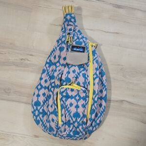 Kavu Blue Yellow & Lavender Geometric Sling Bag BNWOT